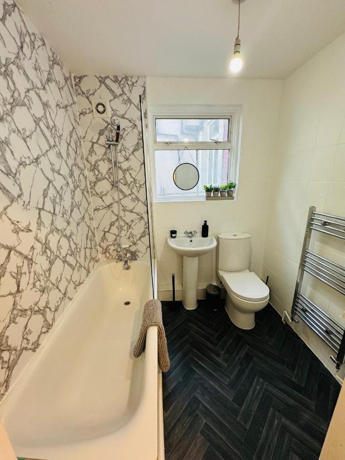 2 Bedrooms House Near Central Londres Exterior foto